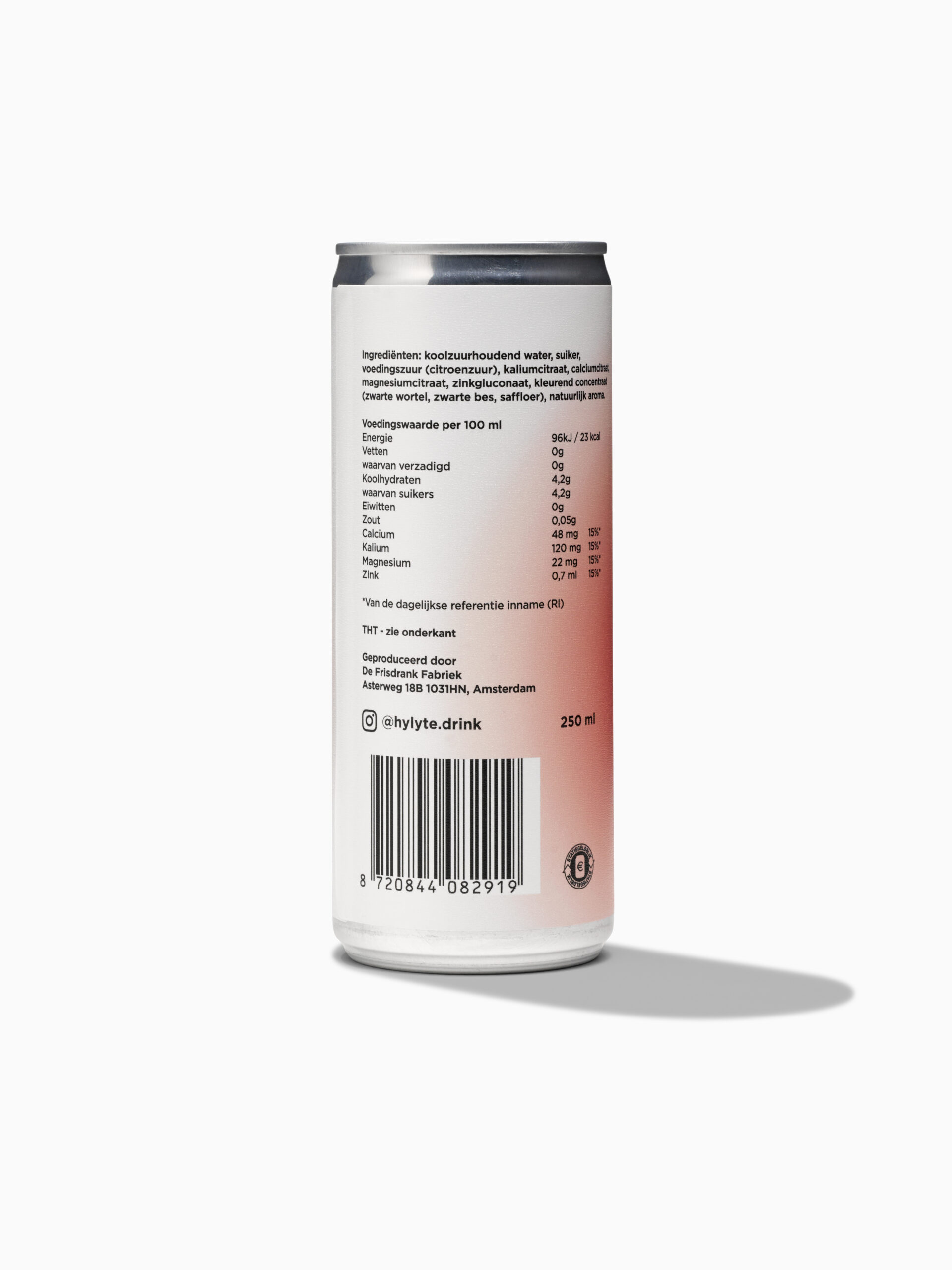 HYLYTE aardbei elektrolytdrank in een roze blikje op een witte achtergrond.